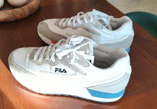 Zapatillas Fila blancas y grises hombre