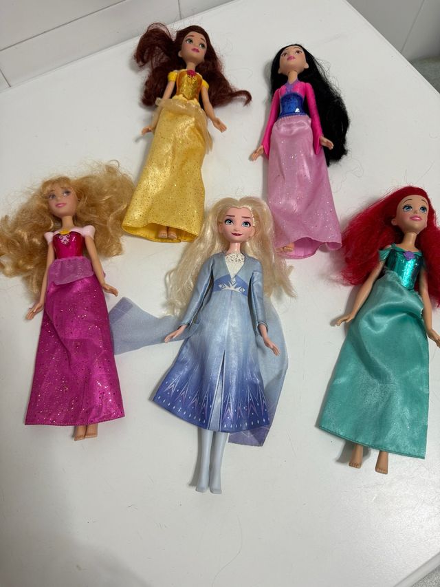 barbies princesas disney+ Ken+ lady bug+ mal