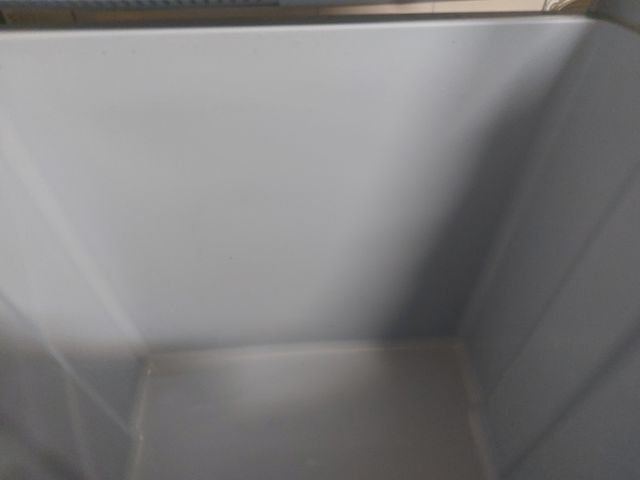 Dos Neveras  una  de ellas para acampar