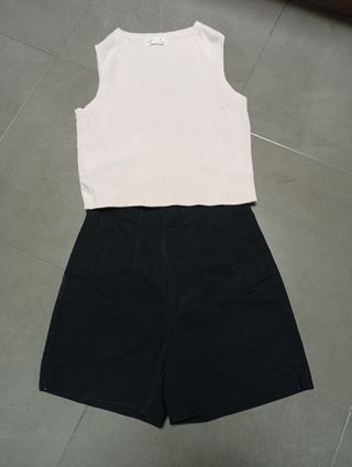 Conjunto top rosa y shorts negros