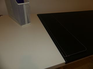 Mesa escritorio y protector