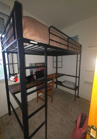 Cama alta con escritorio - Negra y marrón