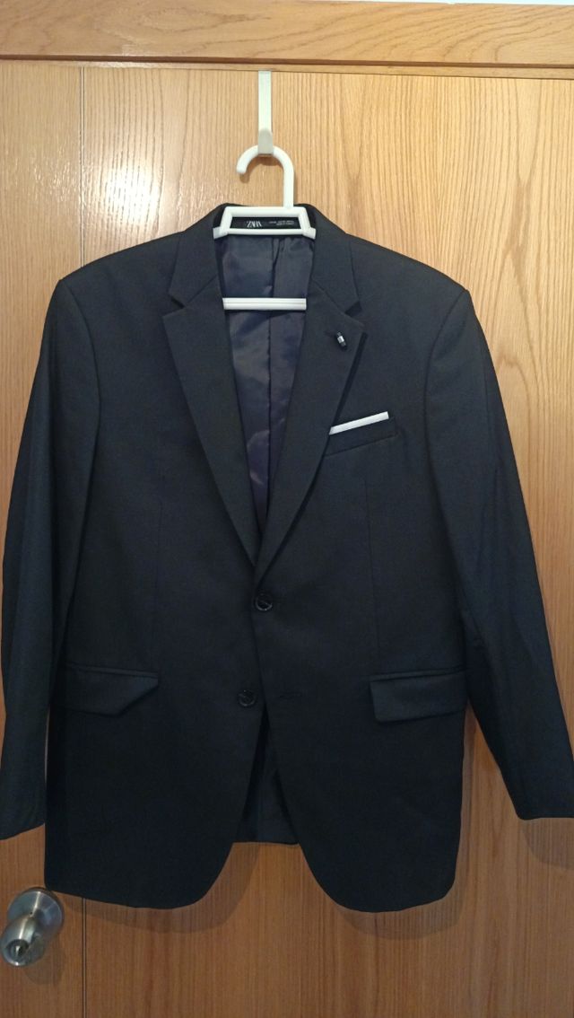 Chaqueta americana negra Zara como nueva