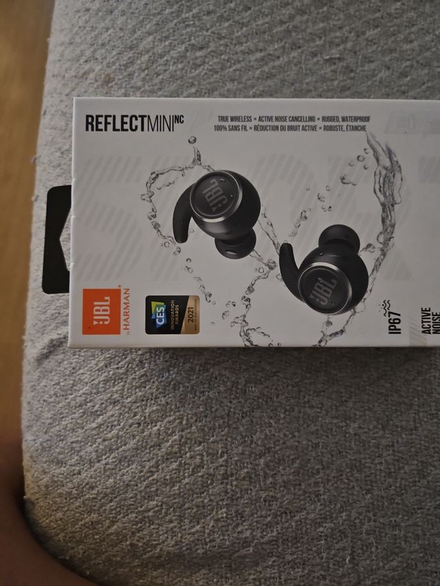 Auriculares JBL negros