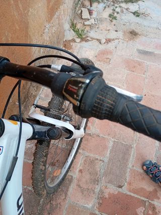 Bicicleta Btwin Rockrider 5.1