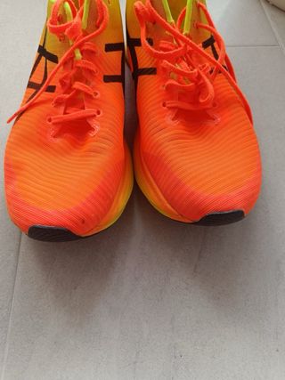 Zapatillas Asics Metaspeed Sky - Talla 46.5