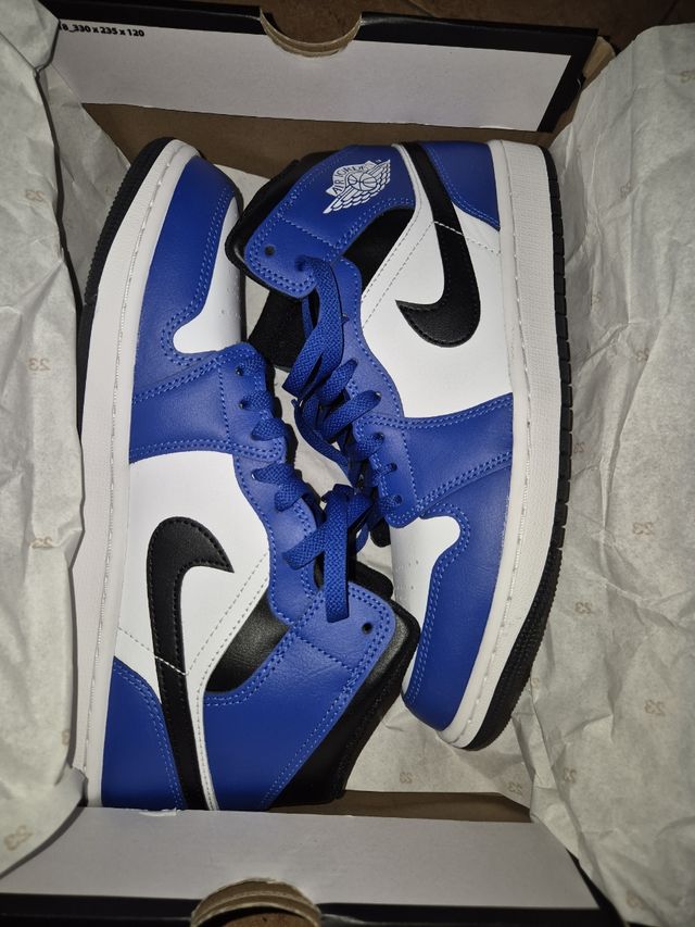 Air Jordan 1 Mid - Azul y Blanco. NUEVAS. Talla 43