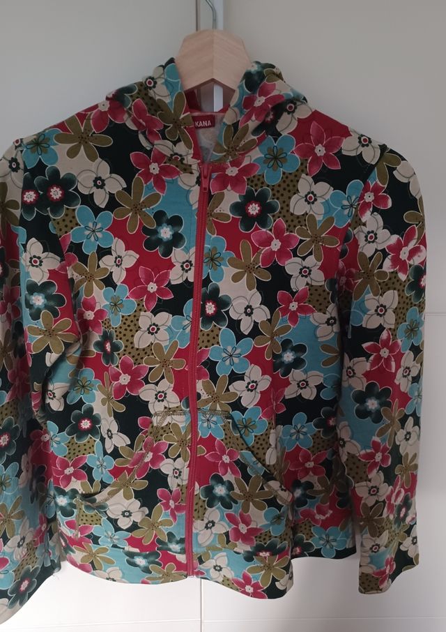 Sudadera Ginkana  multicolor floral.