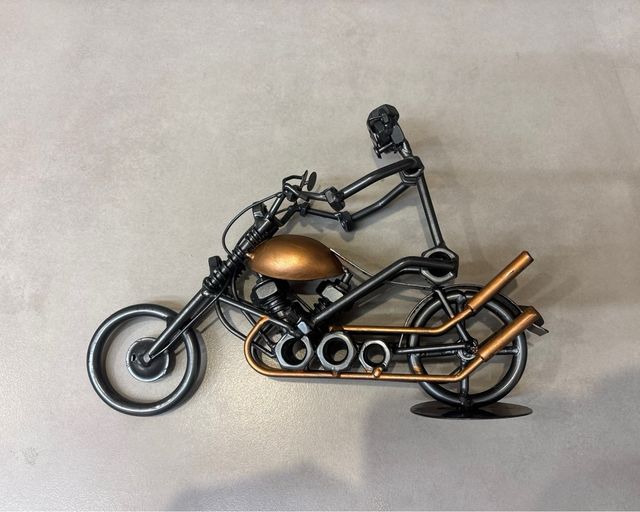 Moto metal decorativa
