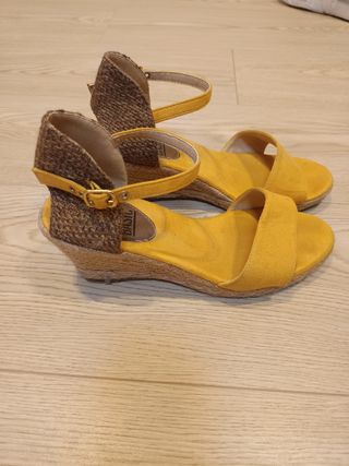 Sandalias XTI amarillas esparto nº39
