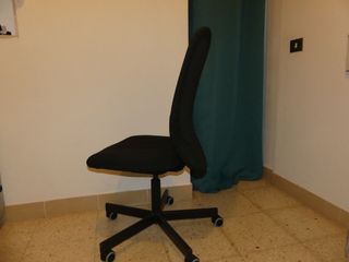 Silla oficina giratoria negra