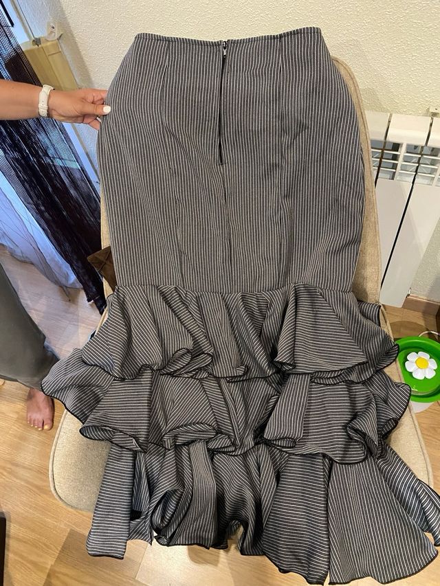 Falda flamenca gris rayas