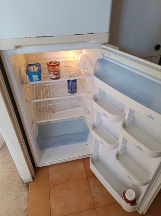 Nevera Beko 2 puertas - Congelador