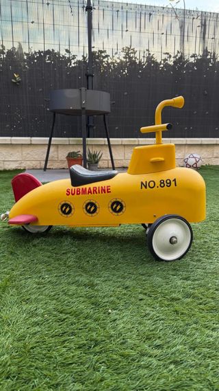 Correpasillos submarino vintage
