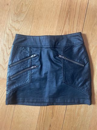 Minifalda negra cuero | Talla 34