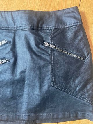Minifalda negra cuero | Talla 34