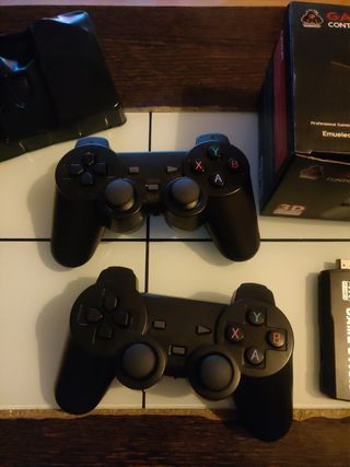 Game Stick 4K: 2 mandos