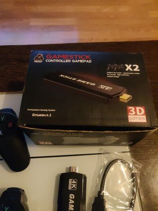 Game Stick 4K: 2 mandos