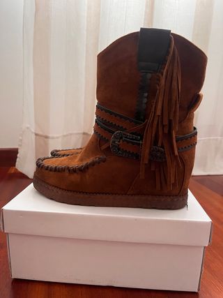 Botines Marrón con flecos
