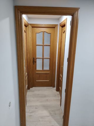 Lacado de puertas en banco satinado 