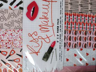 2 Set Papel Scrapbooking Kiss & Makeup 8x8