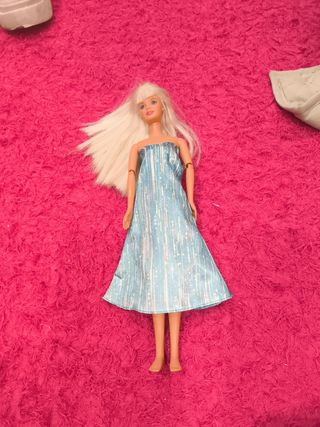 Muñeca Barbie clásica