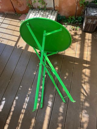 Mesa plegable metàlica verde