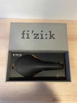 Sillín Fizik Kurve Snake Aluminio