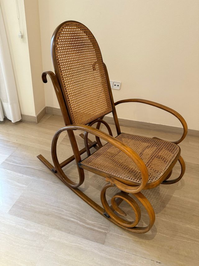 Sedia a dondolo vintage anni '20 - Legno e midollino