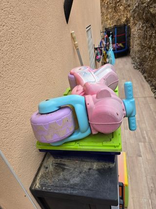 Moto infantil rosa y azul