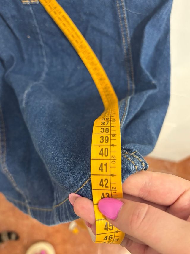 Minifalda tejada con botones