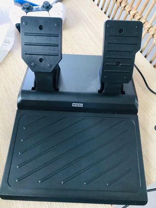 Volante Hori PS5 - Negro/Rojo