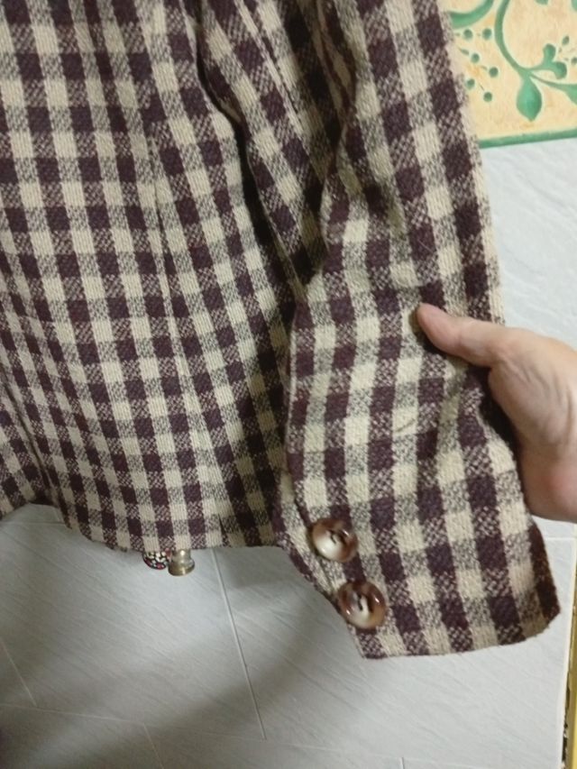 Chaquetas mujer: cuadros tono marrón y negra