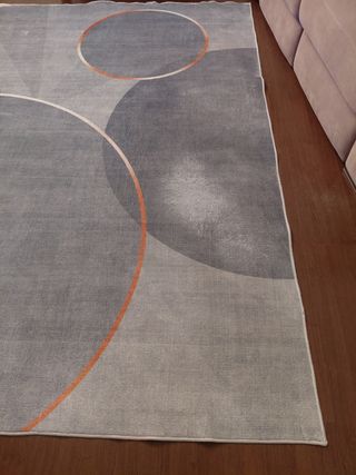 Tapete cinza e laranja