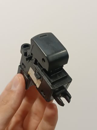 Botón elevalunas Nissan Qashqai 2007-2014