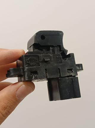 Botón elevalunas Nissan Qashqai 2007-2014