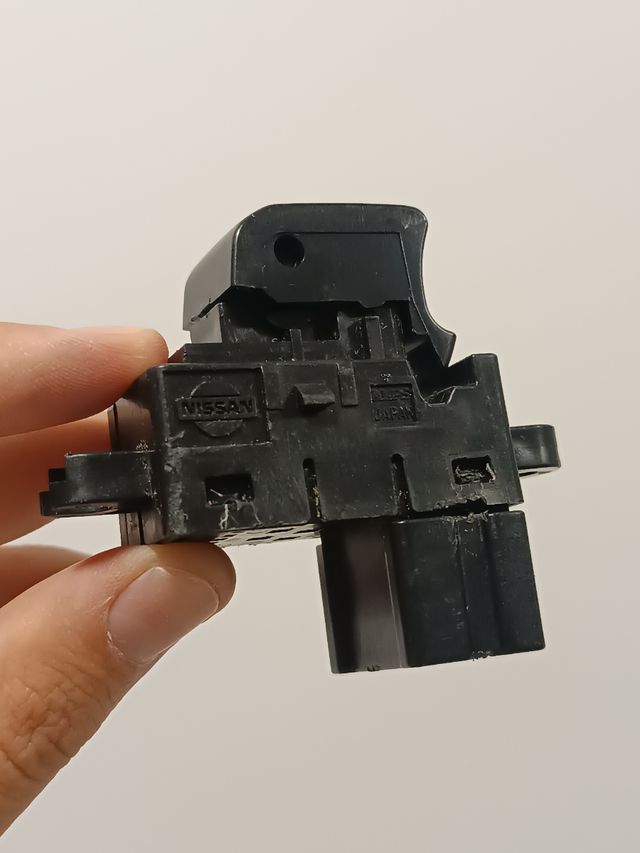 Botón elevalunas Nissan Qashqai 2007-2014