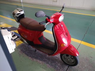 Vespa ET2 50cc roja - Año 2000