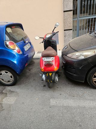 Vespa ET2 50cc roja - Año 2000