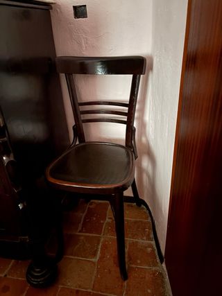 Dormitorio rústico antiguo