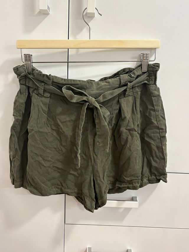 Pantalón corto fino