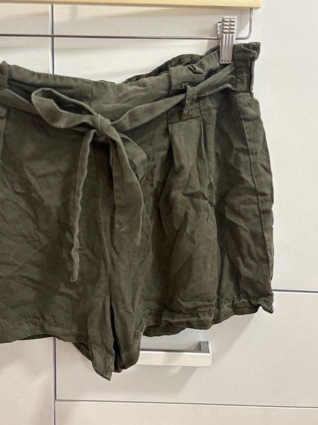 Pantalón corto fino