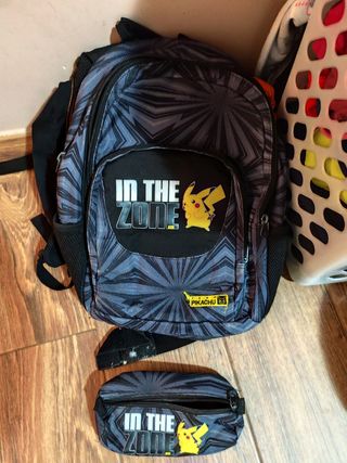 Mochila Pikachu - estuche 