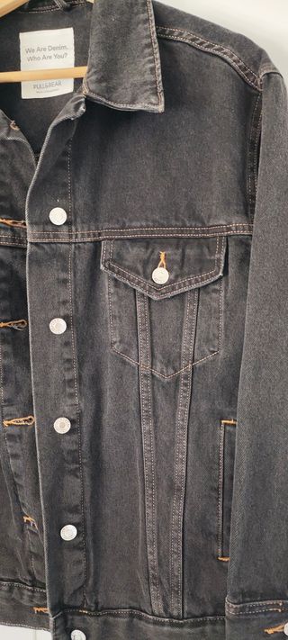 Chaqueta vaquera negra Pull&Bear oversize