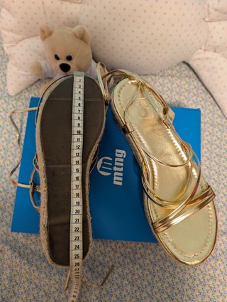 Sandalias cuña doradas mujer