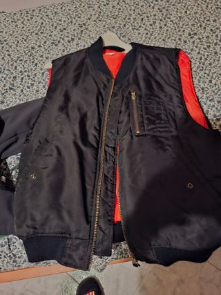 Chaleco bomber negro-rojo