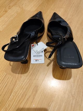 Sandalias Bershka negras tacón