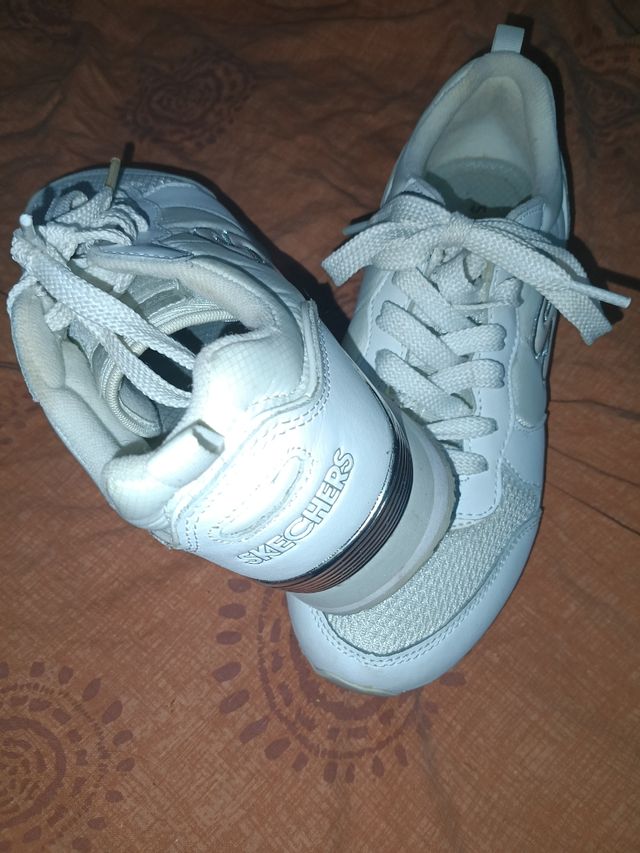 Zapatillas Skechers blancas
