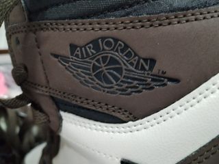Nike Air Jordan 1 - Marrón-Blanco-Negro
