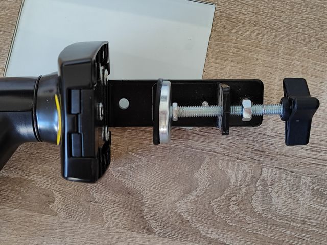 Soporte monitor brazo gris